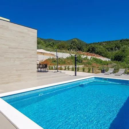Castanea Holiday home *
